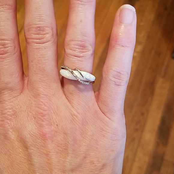 Reeds 925 Genuine Opal Ring - Picture 2 of 4